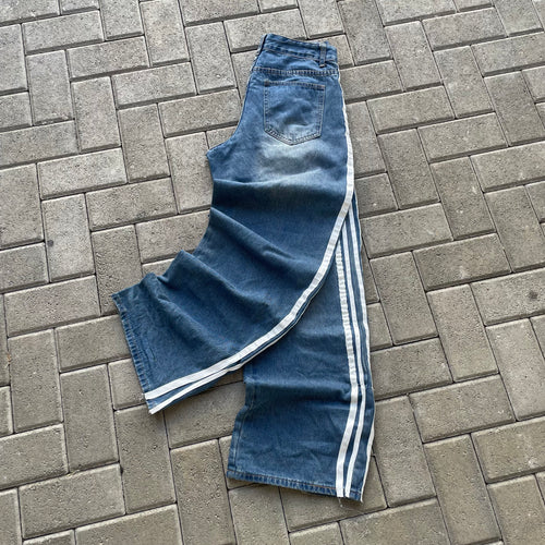 (32) Baggy type Adidas