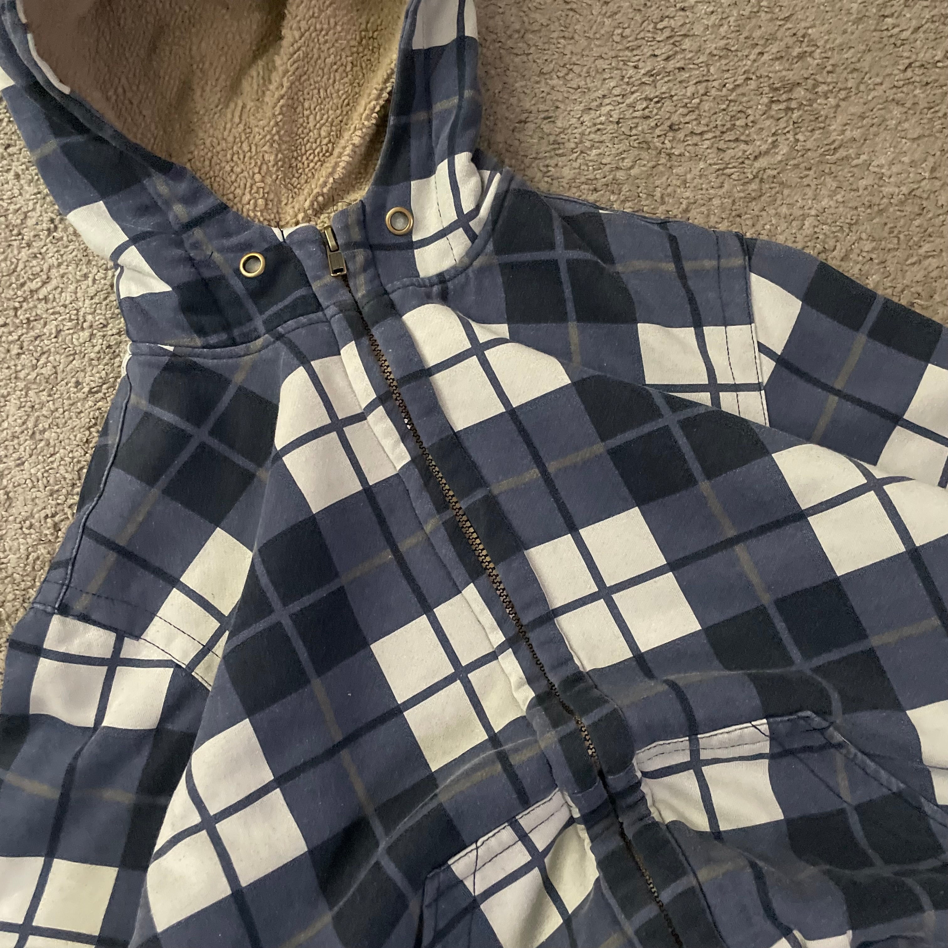 (M) Zip up fur