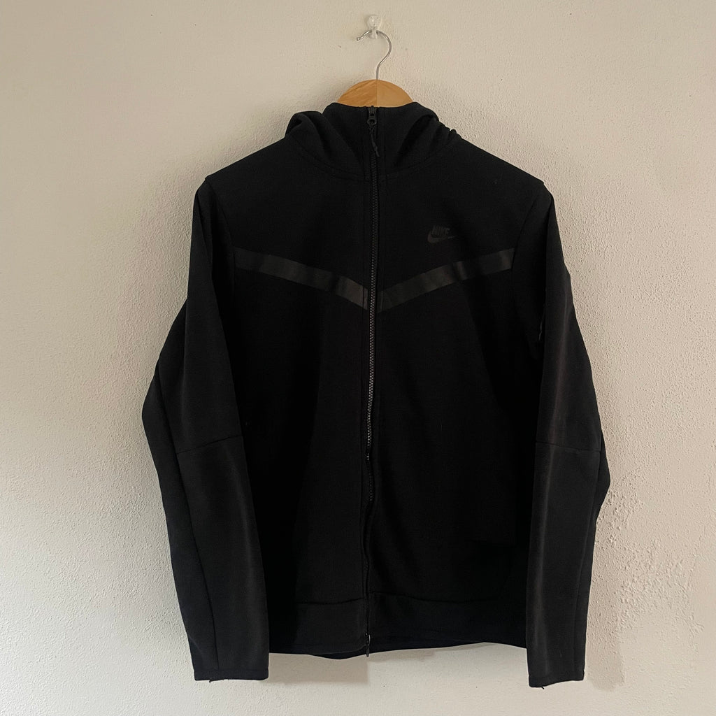 (M) Nike tech negra