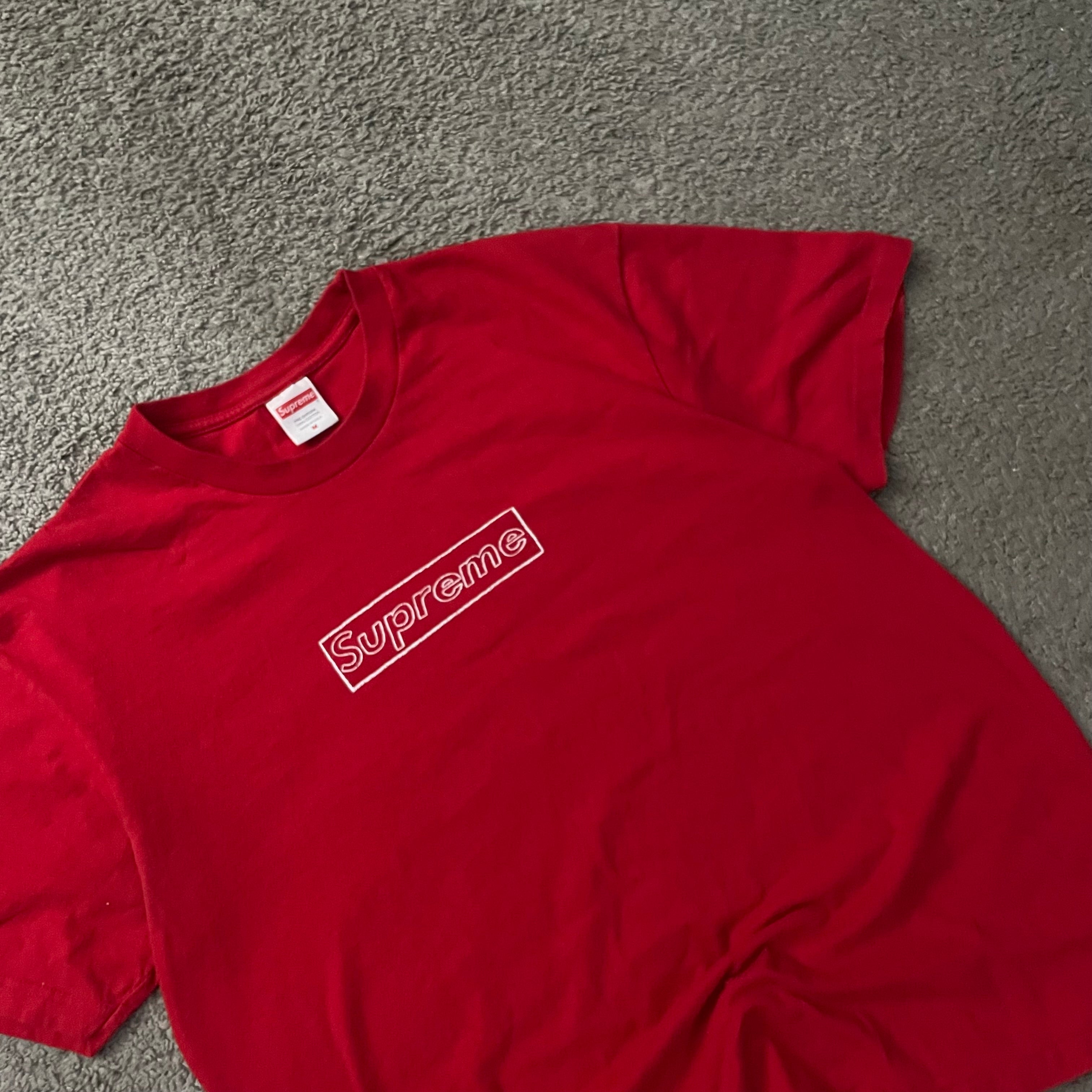 (M) SUPREME BOX LOGO