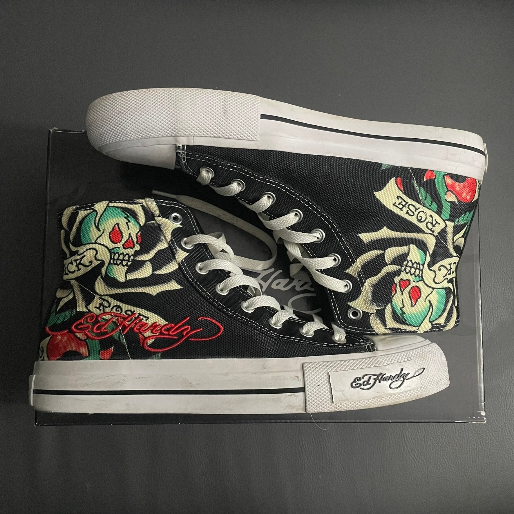 (42.5) Converse Ed hardy